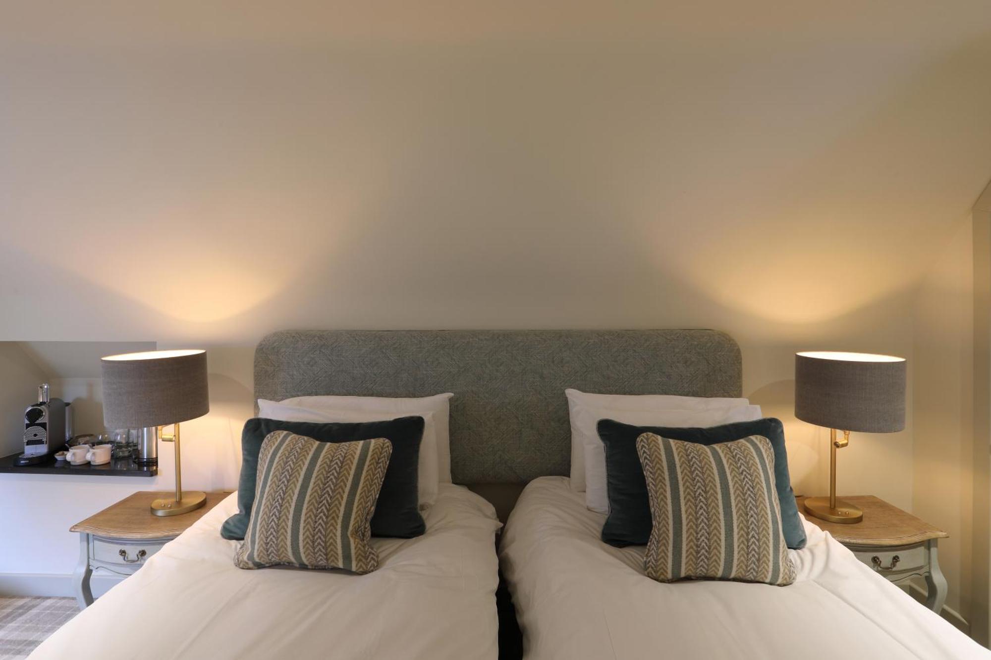 The Harcourt Arms Hotell Stanton Harcourt Rum bild A bedroom at the hotel