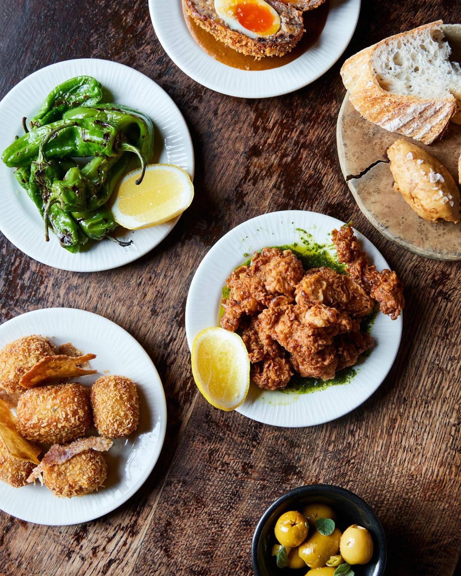 The Harcourt Arms Hotell Stanton Harcourt Exteriör bild Tapas